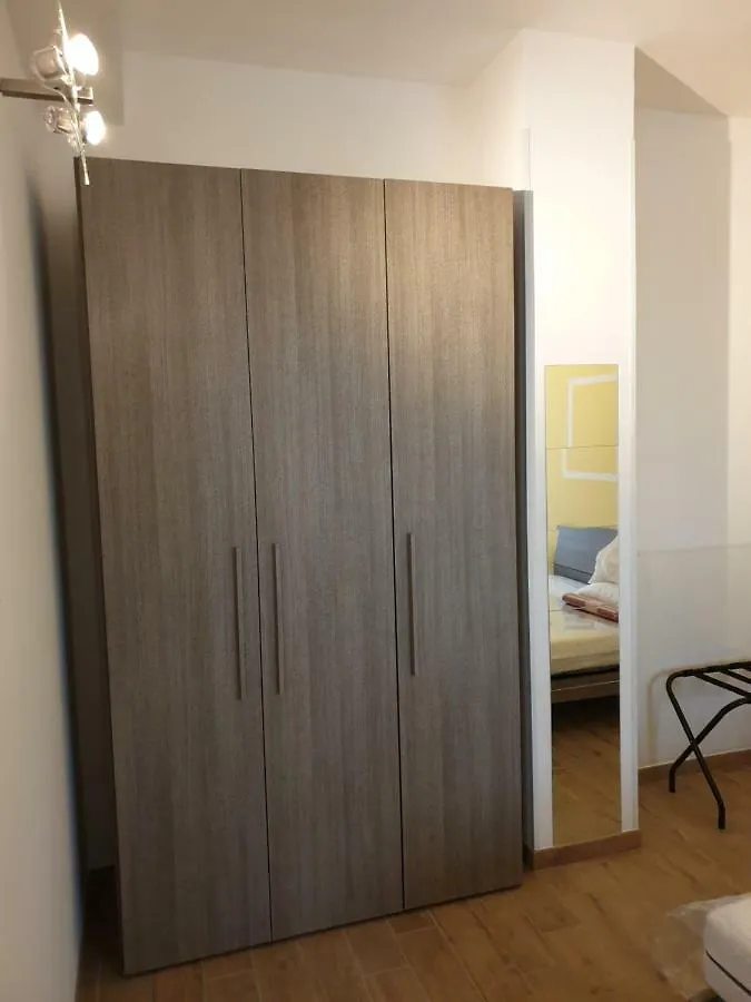Francy House 2 Apartment Bologna 0*,